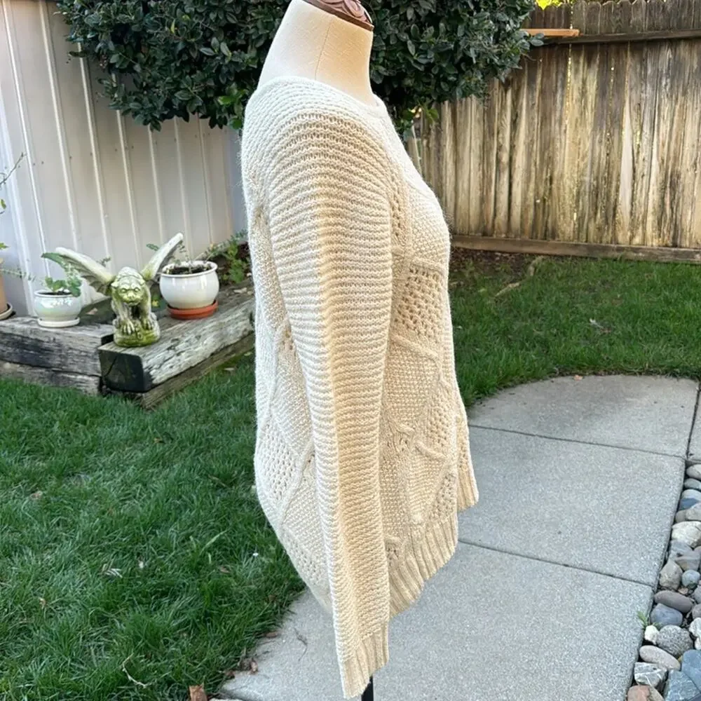 American Eagle Outfitters Pullover Ivory Cream Sweater Women's Size Small